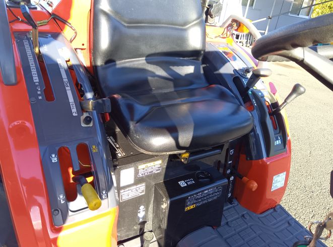 トラクター MTZ23 写真８