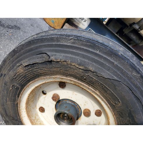 トラクター D1300 写真７