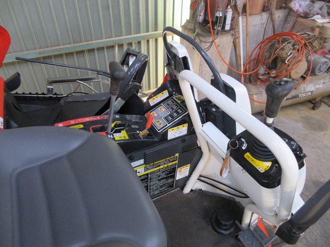 コンバイン ER213-SPW 写真７