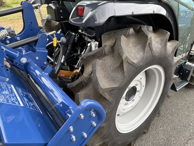 トラクター NTA335FFLGQCY chcnav NX510付 写真４