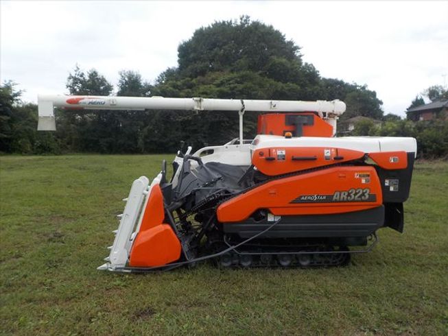 コンバイン AR323 写真４