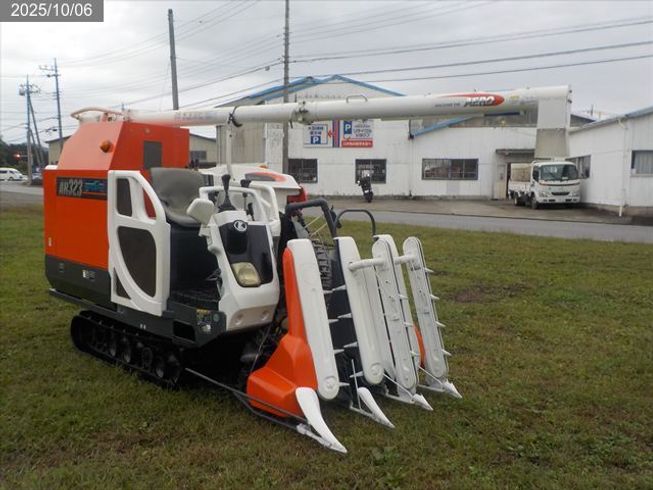 クボタ コンバイン 写真