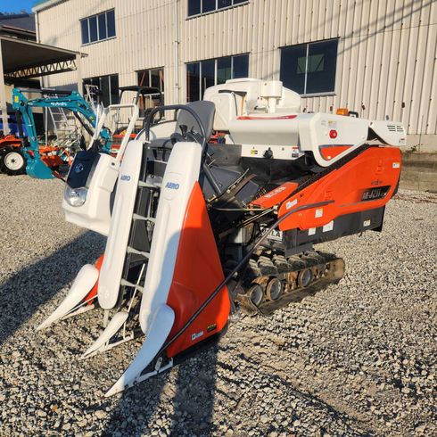 クボタ コンバイン 写真