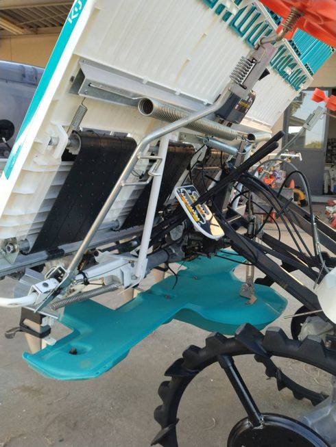 田植機 JC4A-DIFSP2 写真２