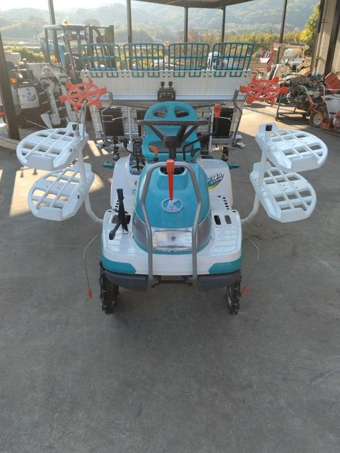 クボタ 田植機 写真