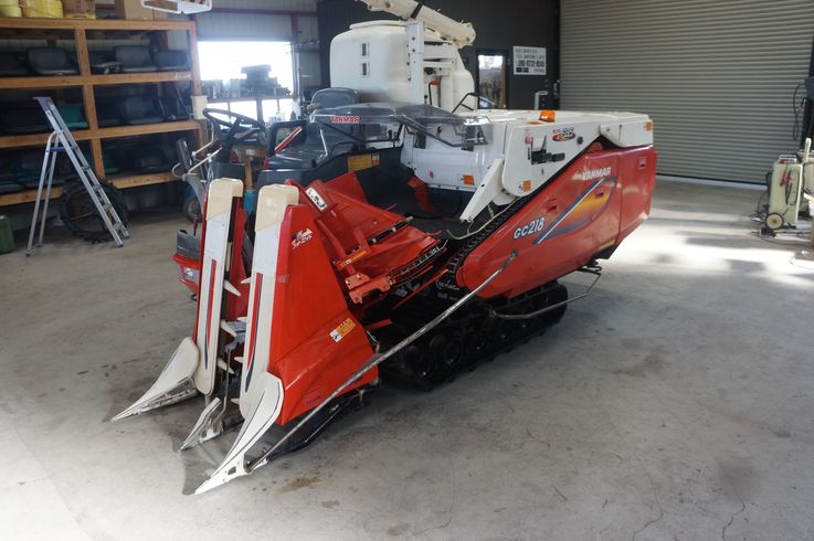 ヤンマー コンバイン 写真