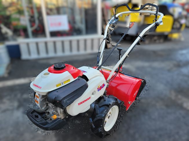 ヤンマー 耕耘機 写真