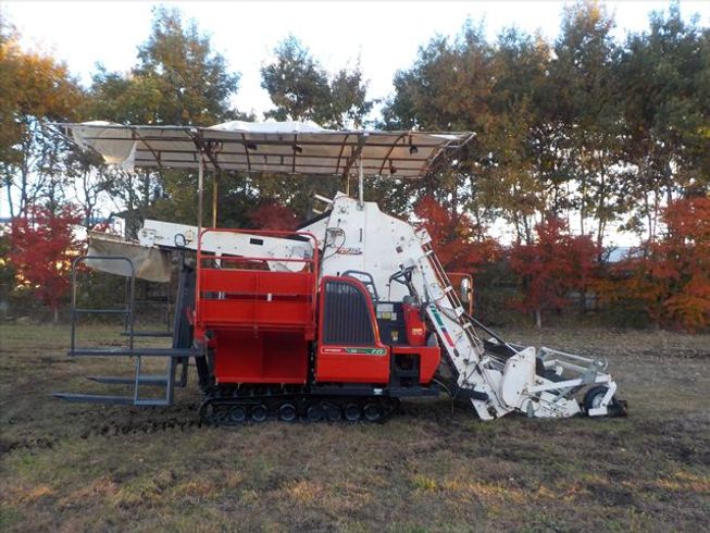 玉葱収穫機 TP1200 写真２