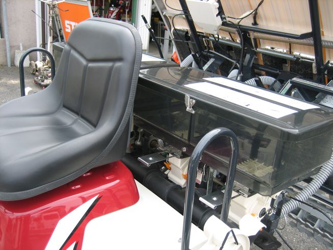 田植機 YR4SA RZF 写真８