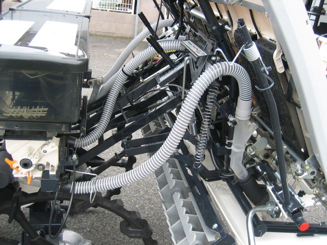 田植機 YR4SA RZF 写真９