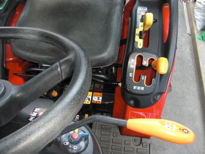 トラクター GK-14VUS2E　小型フル装備！ 写真５
