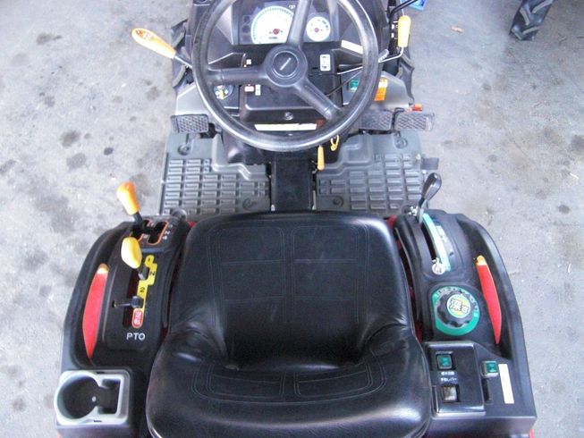 トラクター GK-14VUS2S　小型フル装備！ 写真２