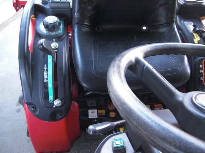 トラクター GK-14VUS2S　小型フル装備！ 写真４