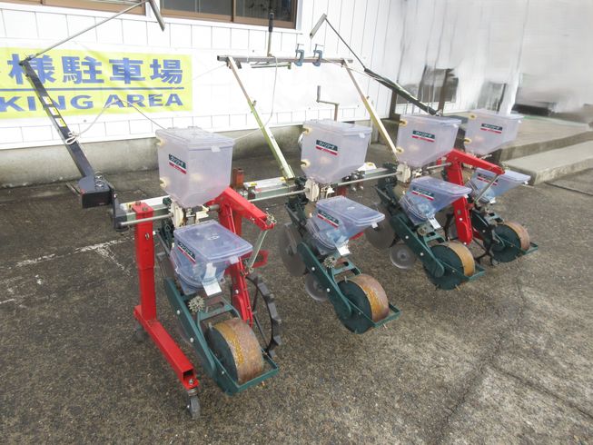 アグリテクノ矢崎 4連クリーンシーダ  写真