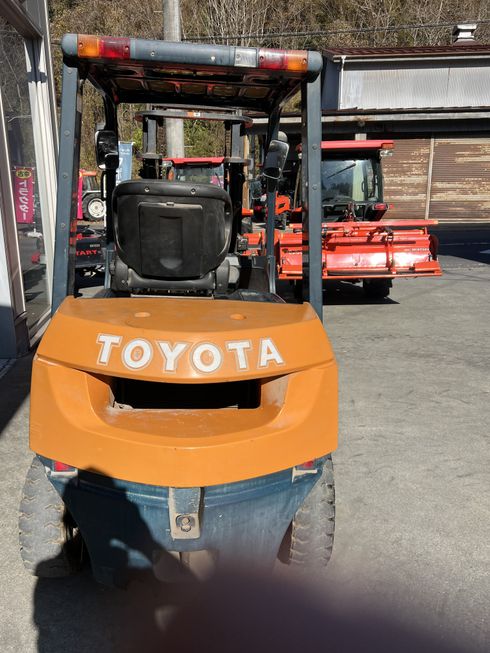 フォークリフト 7GF20 写真４