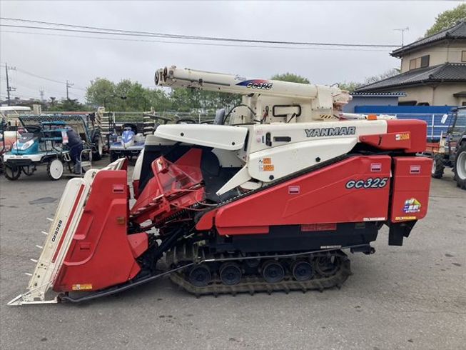 コンバイン GC325 写真４