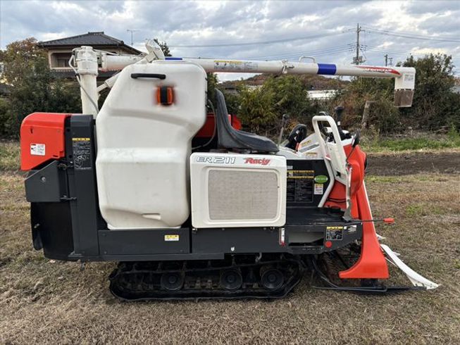 コンバイン ER211 写真２