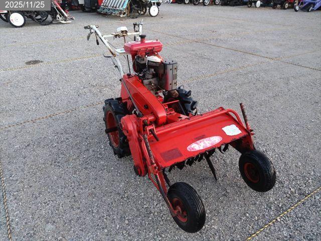 マメトラ 草刈機 写真