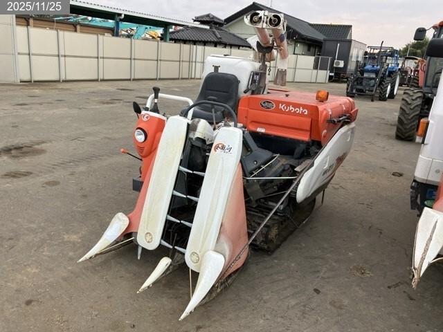 クボタ コンバイン 写真