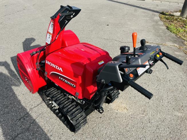 除雪機 HSS1170i 写真３