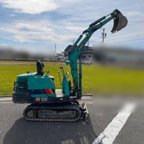 油圧ショベル B12-1 写真３