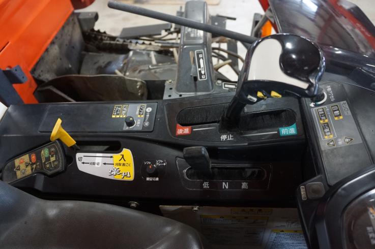 コンバイン ER335 写真７