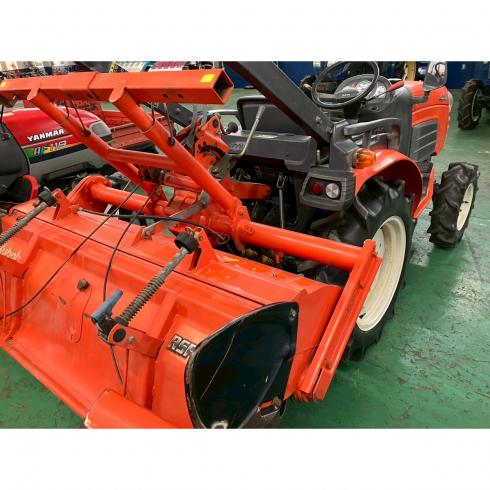 トラクター KB16 写真３