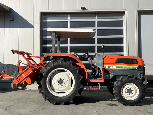 日立(クボタ) トラクター 写真