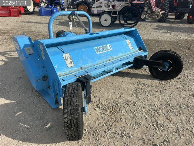 ノビリ ハンマーナイフモア 写真