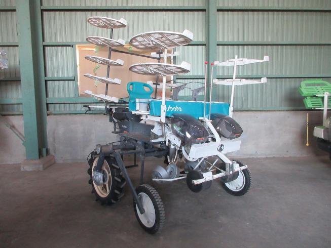 クボタ 移植機 写真