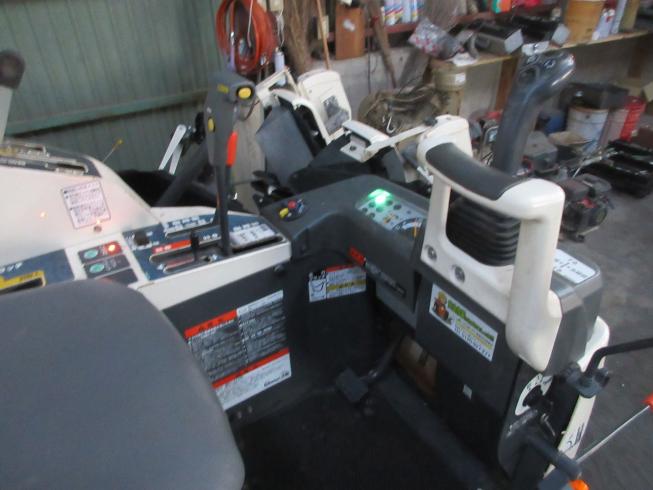 コンバイン VS323 写真８