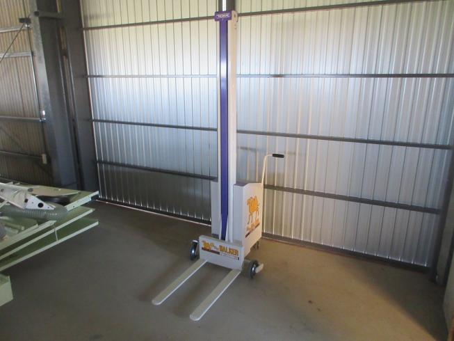  米袋昇降機  LUB-208F 写真２