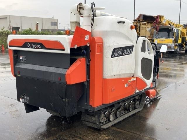 コンバイン ARN320 写真２