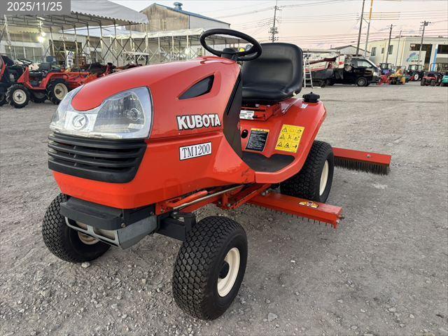 クボタ バンカーレーキ 写真