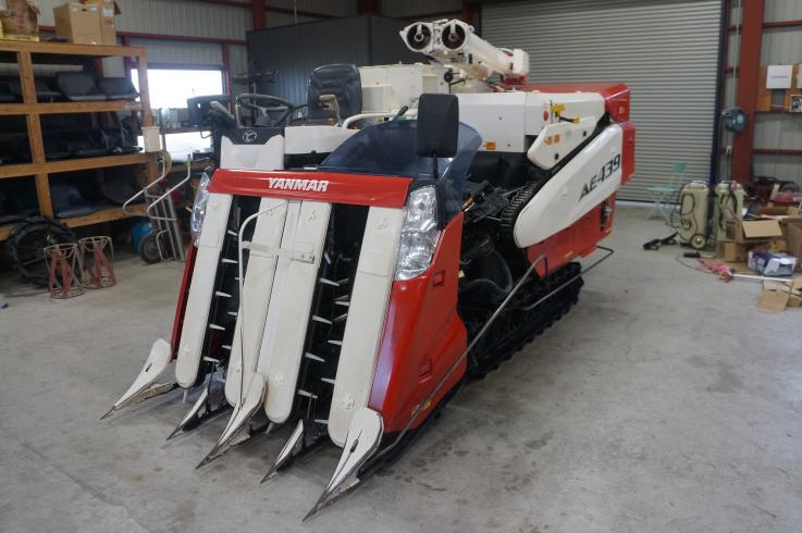 コンバイン AE439 写真３