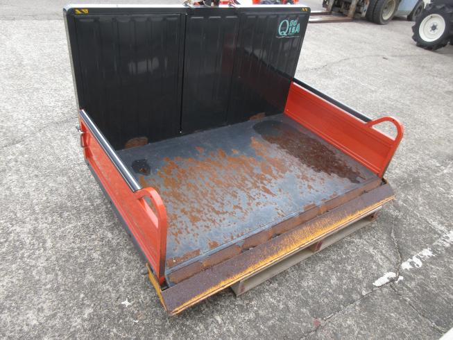 富士トレーラー 整地キャリア 写真