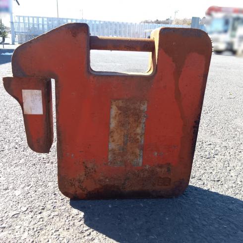 トラクター用ウエイト 1個約29kg 写真４