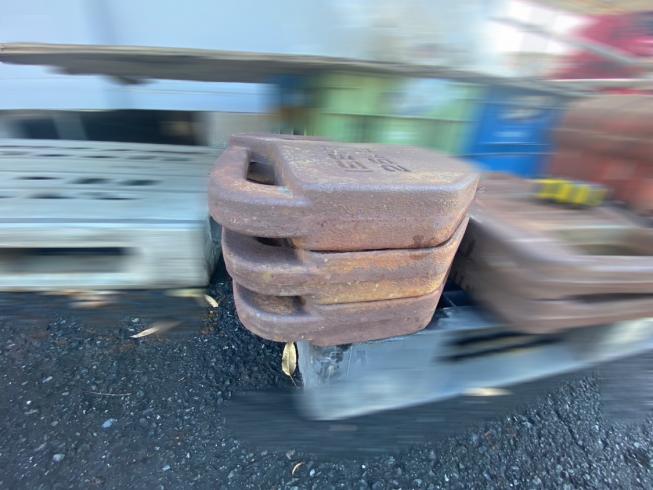 トラクター用ウエイト 1個25kg 写真７
