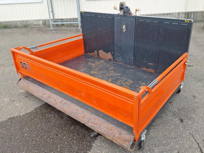 富士トレーラー 整地キャリア 写真