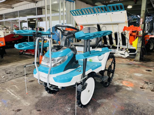 クボタ 田植機 写真