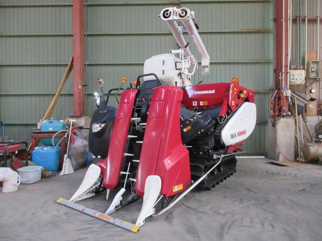 ヤンマー コンバイン 写真