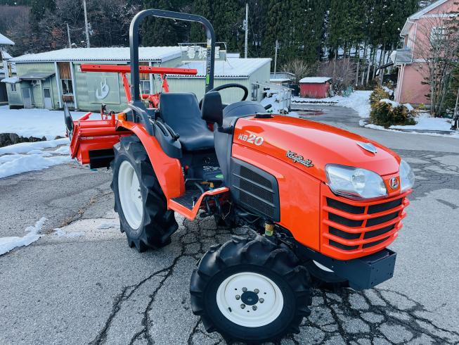 トラクター KB20 写真２