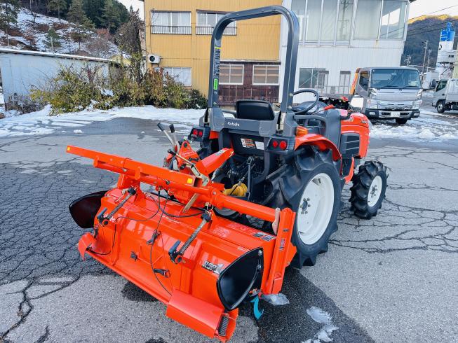 トラクター KB20 写真５