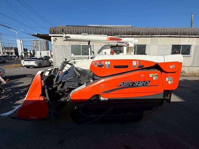 コンバイン ARN320 写真４