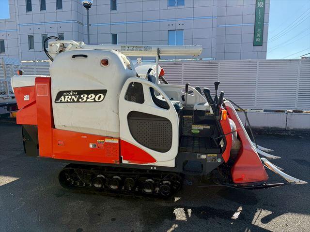 コンバイン ARN320 写真２
