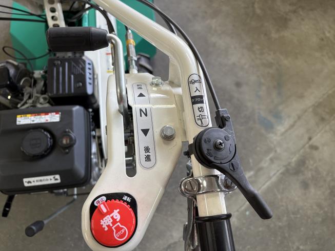 草刈機 AM64B 写真２