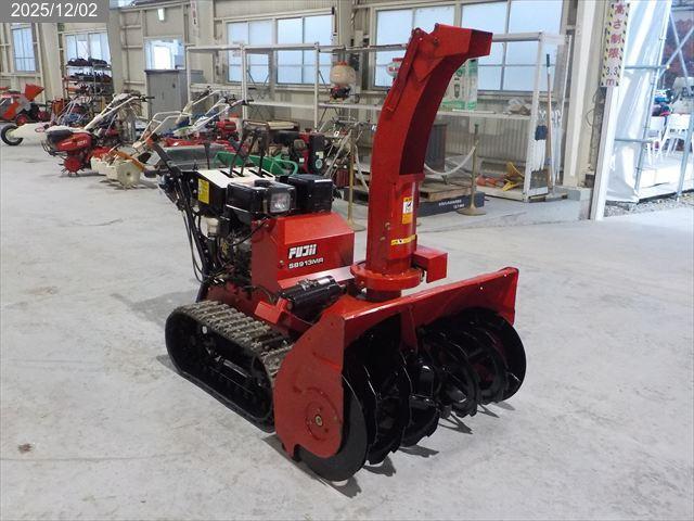 フジイ 除雪機 写真
