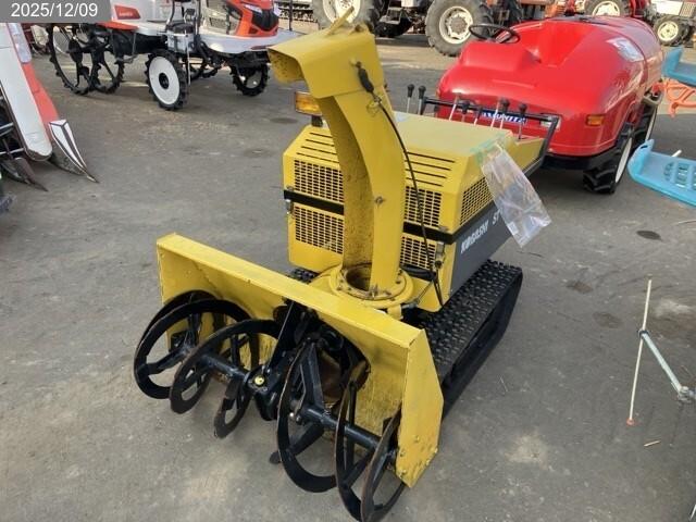 コバシ 除雪機 写真