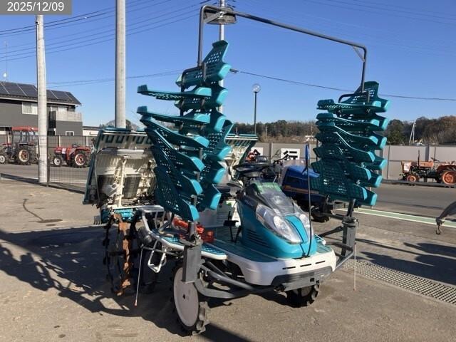 クボタ 田植機 写真