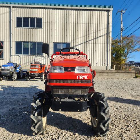 トラクター MT135 写真２